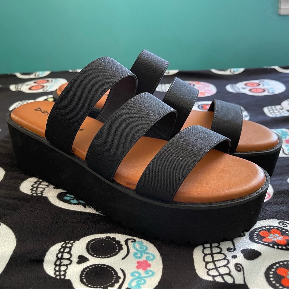 Dirty Laundry Platform Sandals (2 for 1) - Picture 2 of 5